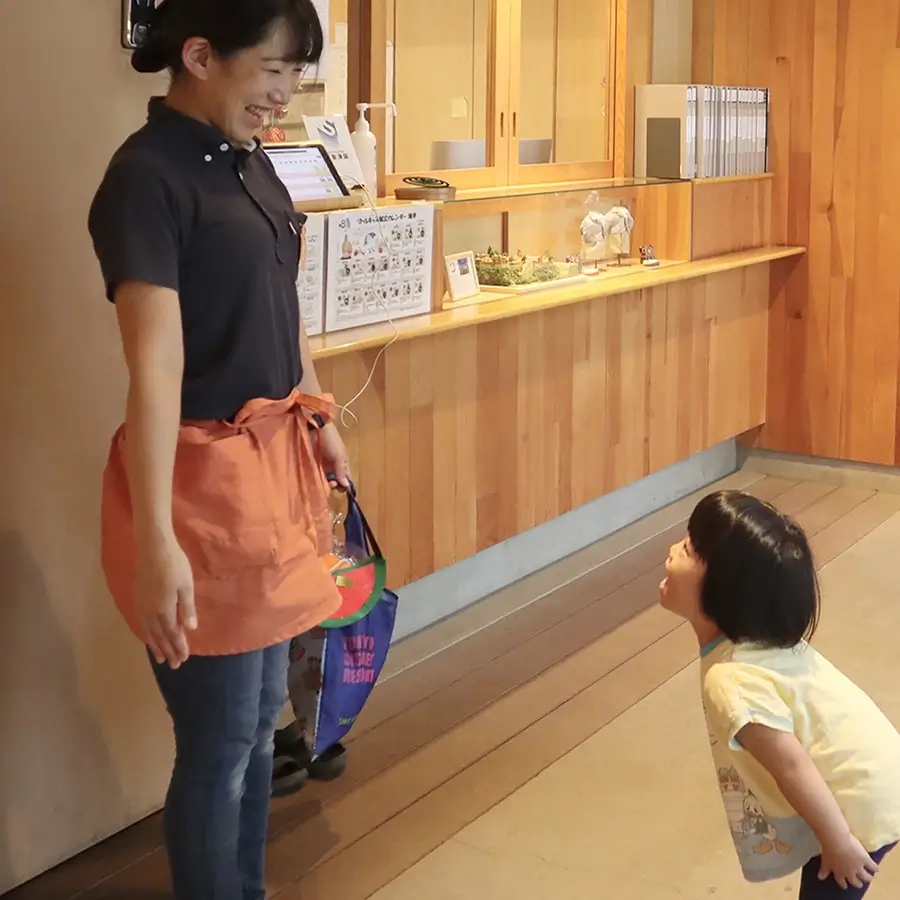 大きく明るい笑顔と挨拶で活気いっぱいの園づくり